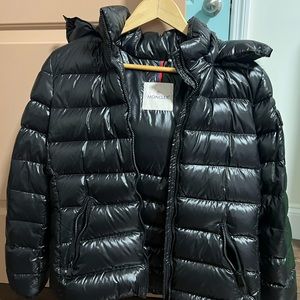 Selling Moncler Laiche Short Parka with Black Fur Hood (Size S)